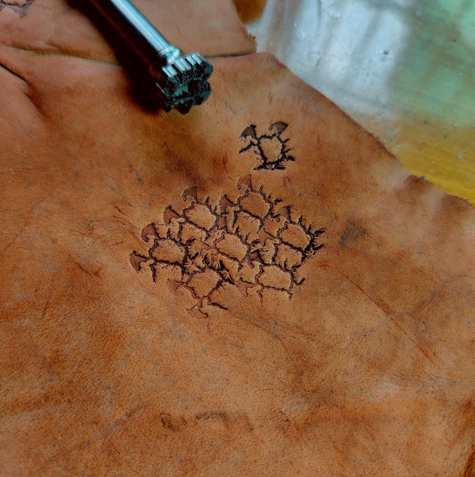 crater leather stamp in 304 stainless steel for vegetable tanned leather