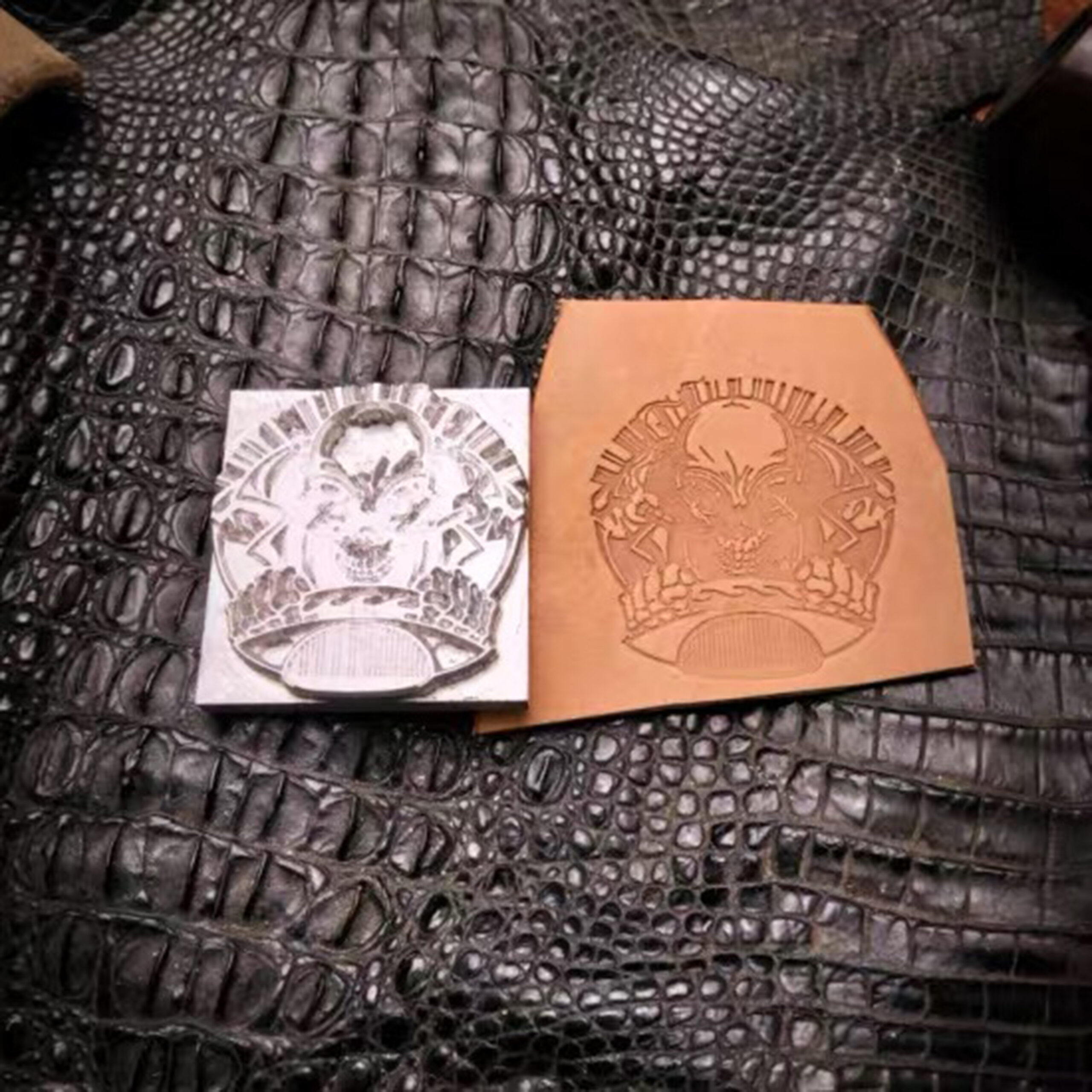 tiger and skull leather stamp mold in 2A12 aluminum for vegetable tanned leather