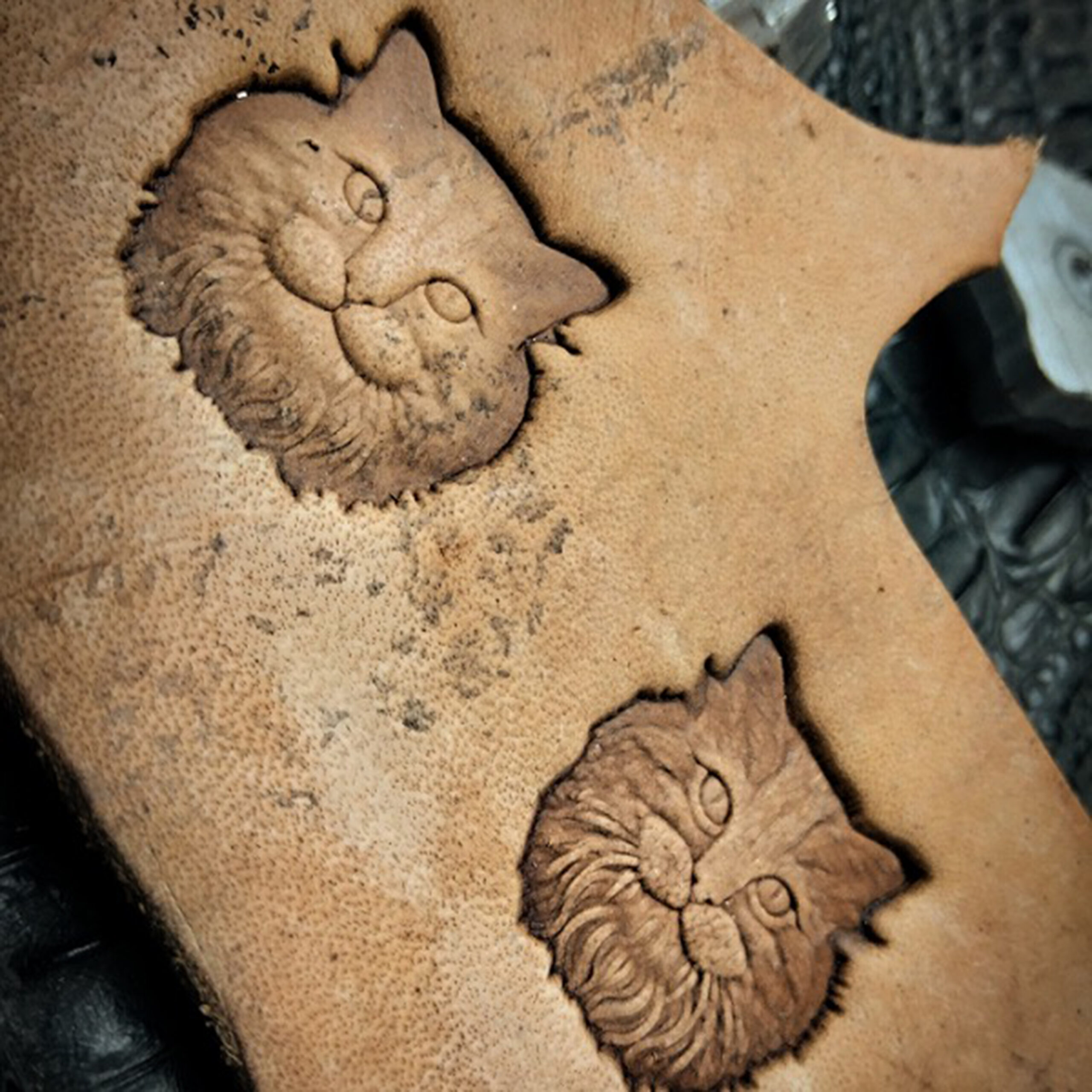 25mm cat leather stamp mold in 2A12 aluminum for vegetable tanned leather