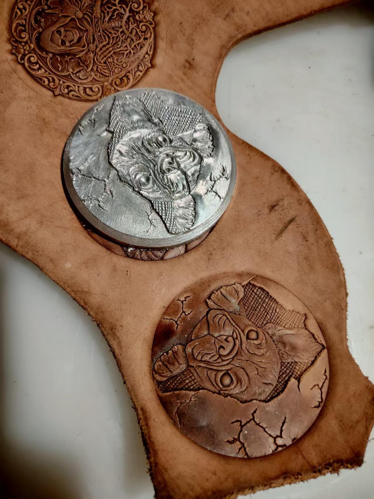 Bulldog Dog Leather Stamp Mold - Image 2