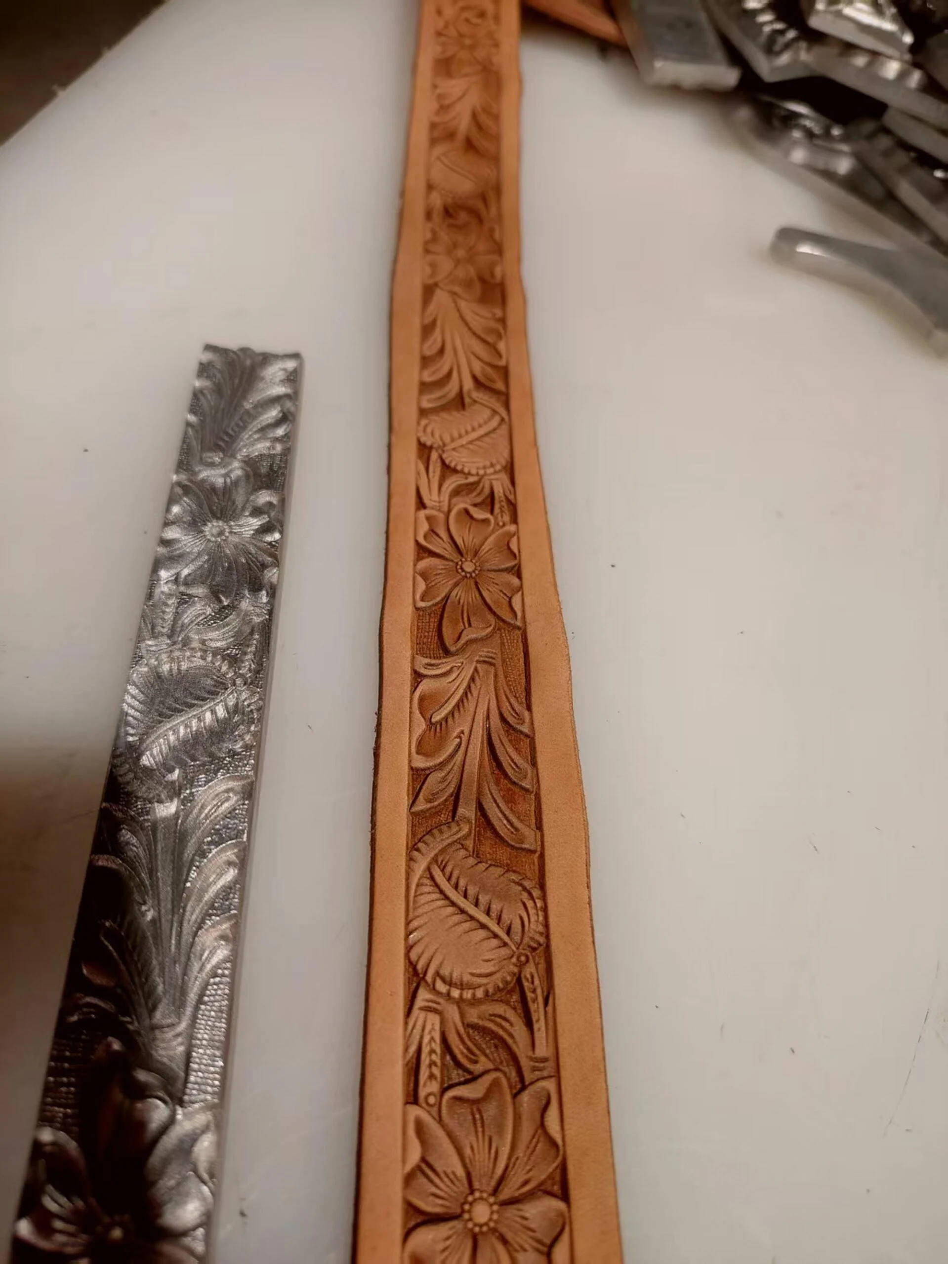 Repeatable Floral Belt Stamp Mold – 210 × 20 mm