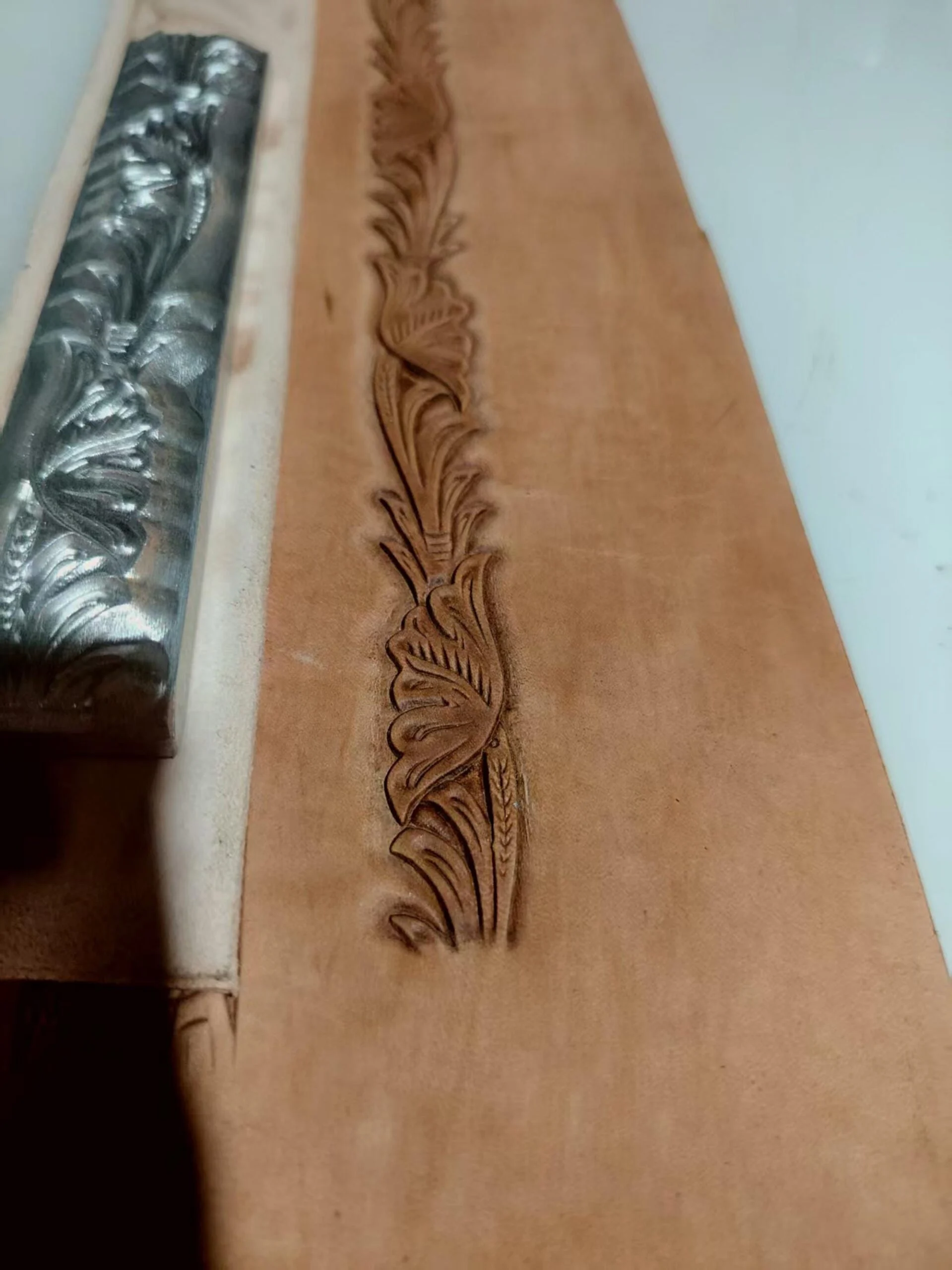 Repeatable Floral Scroll Stamp Mold – 135.5 × 24 mm