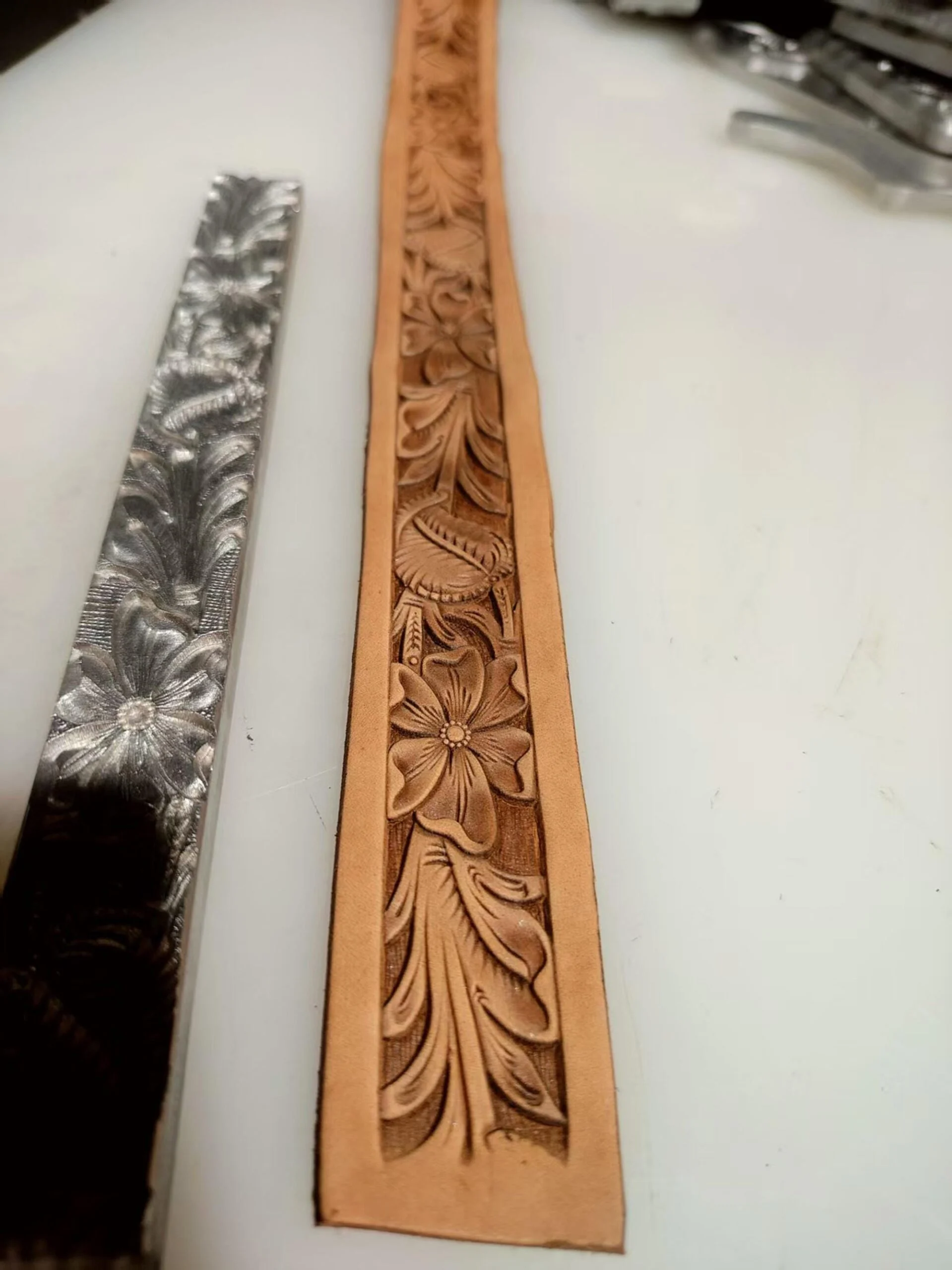 Repeatable Floral Belt Stamp Mold – 210 × 20 mm
