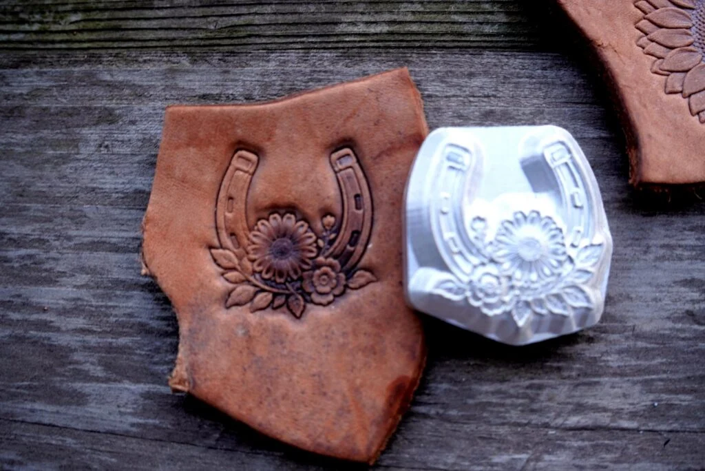 Horseshoe Floral Leather Stamp Mold