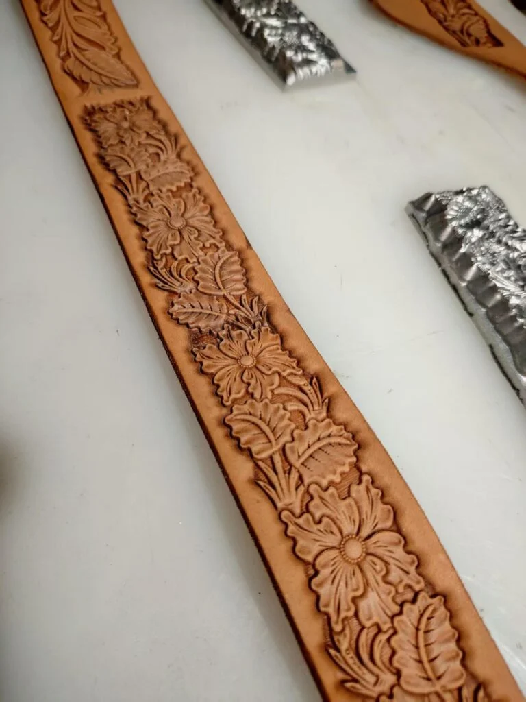 Floral Daisy Belt Stamp Mold