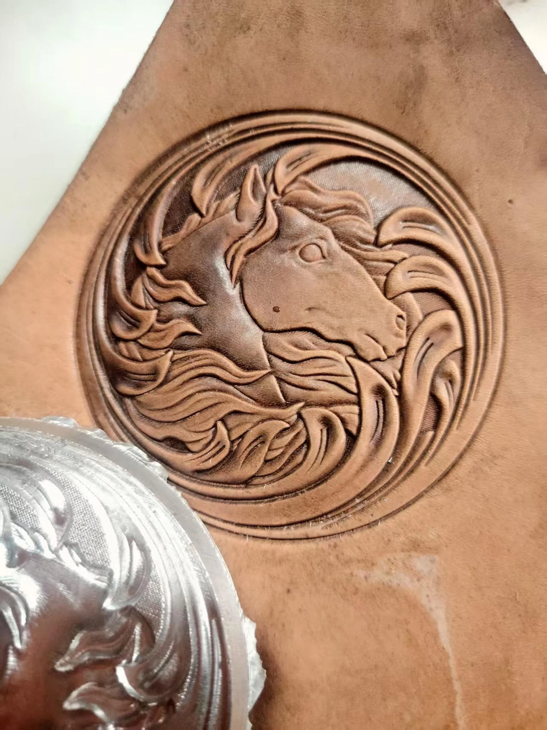 Round Horse Head Leather Stamp Mold