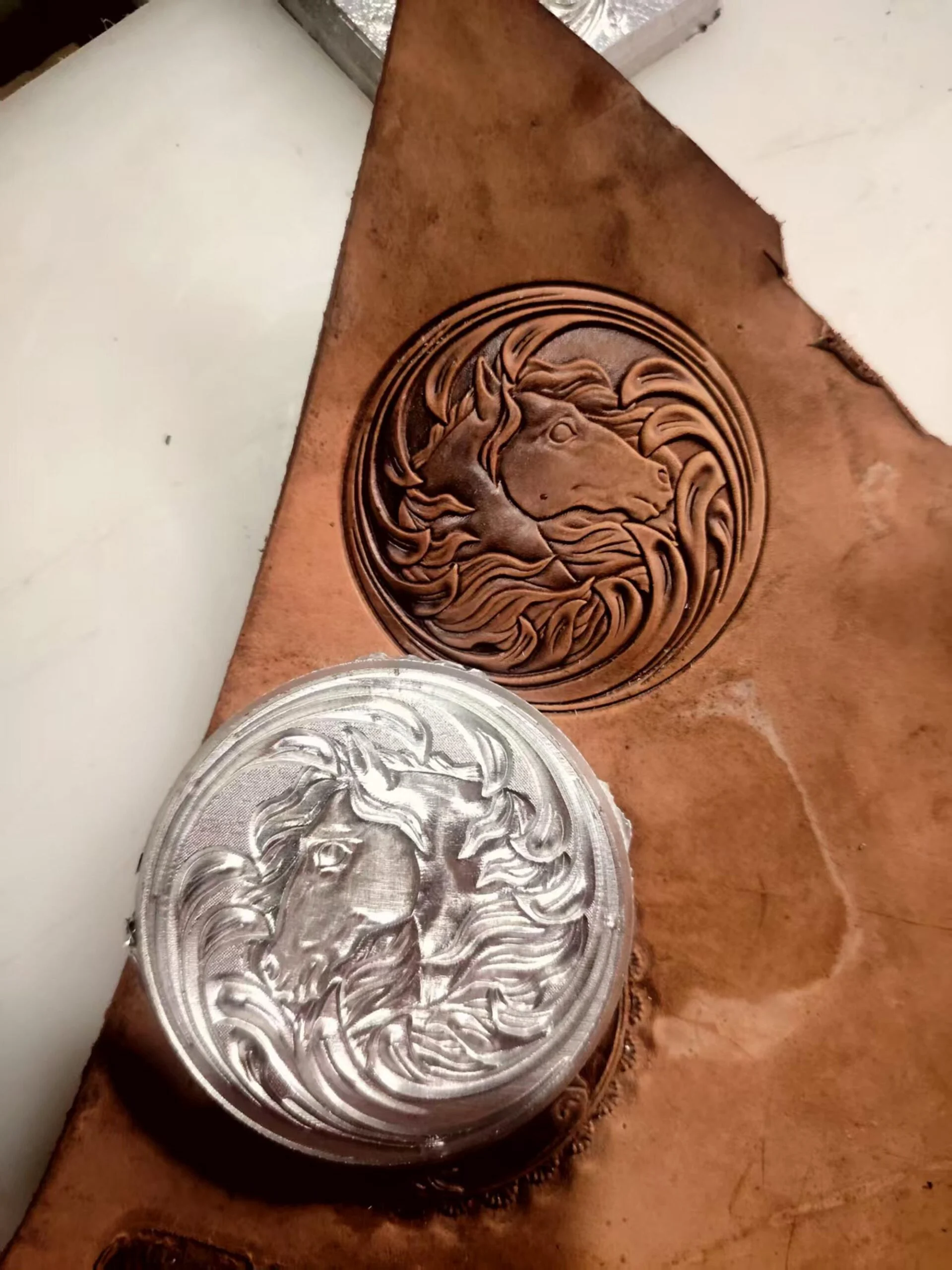 Round Horse Head Leather Stamp Mold