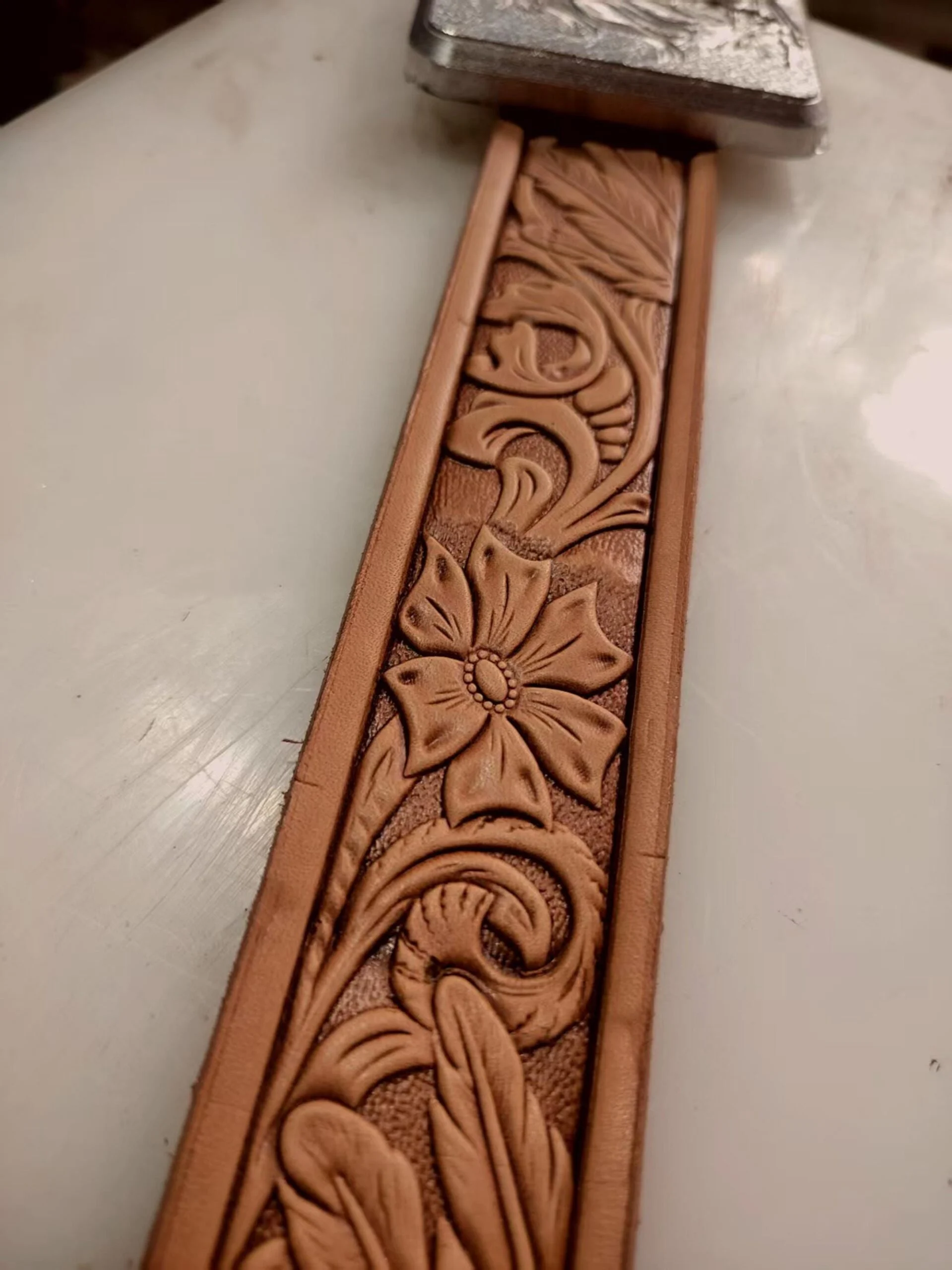 Western Acanthus Floral Belt Stamp Mold