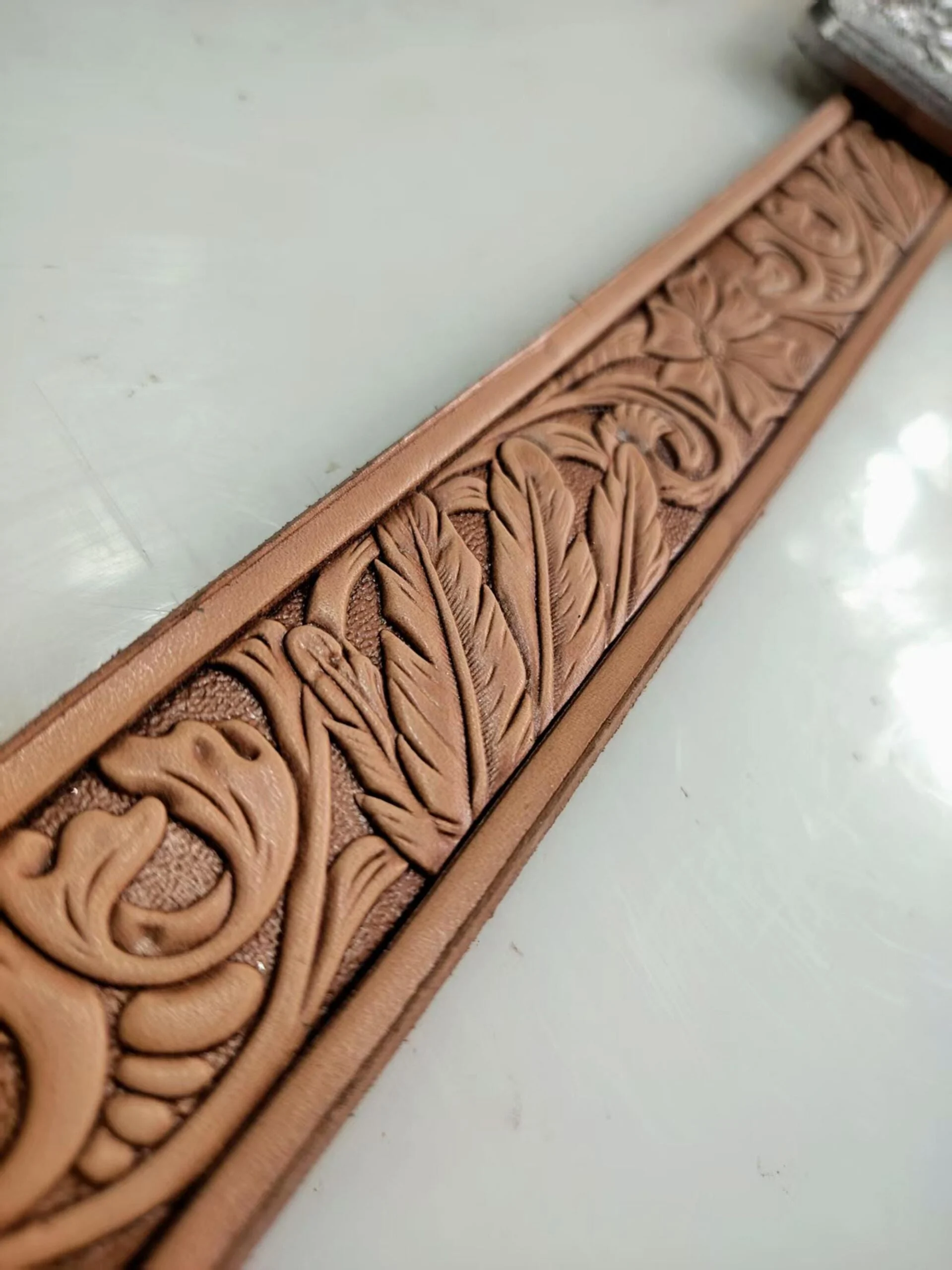 Western Acanthus Floral Belt Stamp Mold