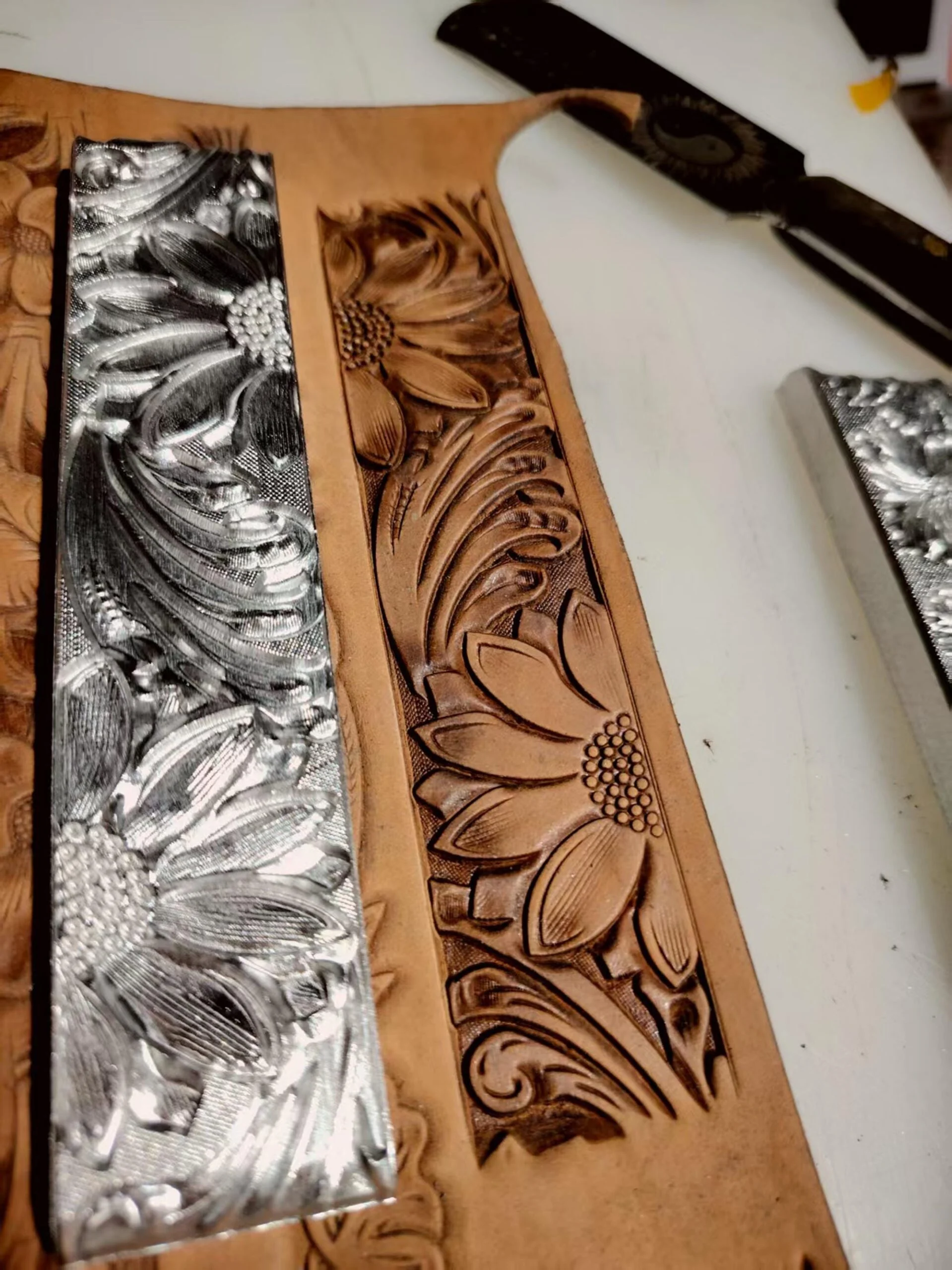 Repeating Sunflower Belt Stamp Mold